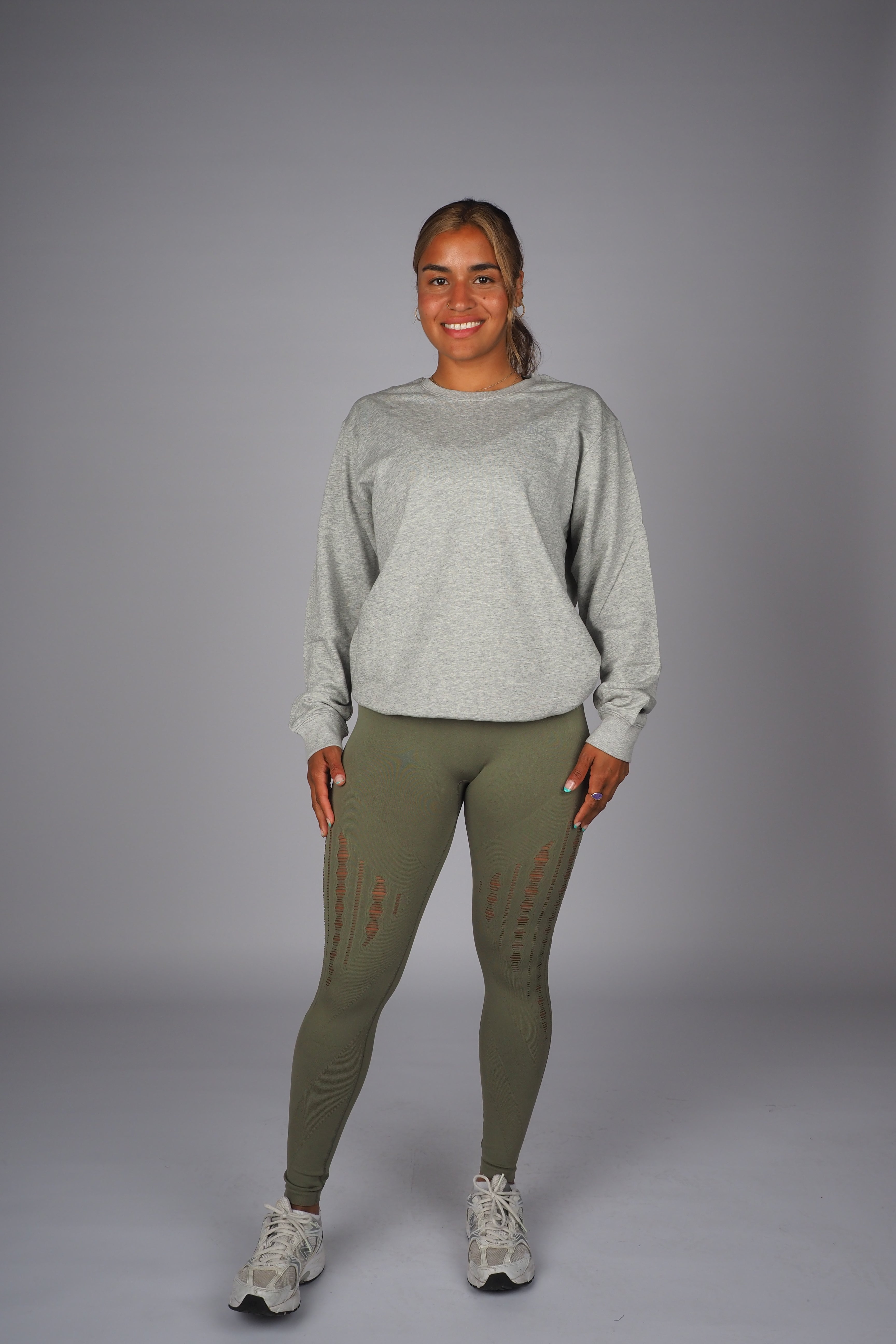 Basic Ella Sweater - Grey