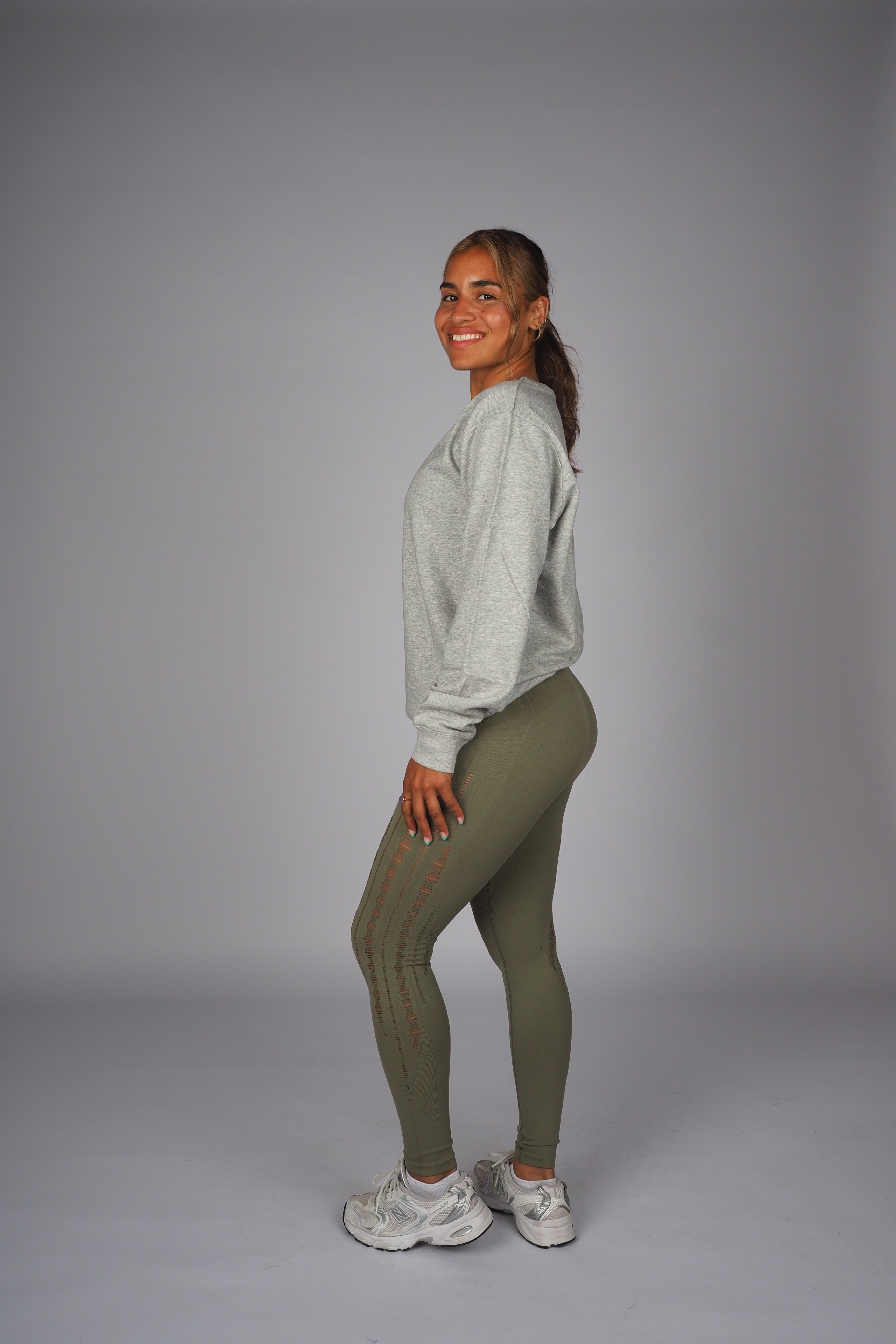 Basic Ella Sweater - Grey